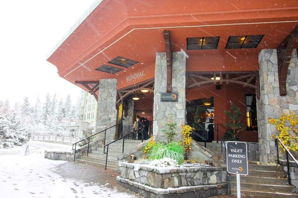 Sundial Hotel Whistler Exterior photo