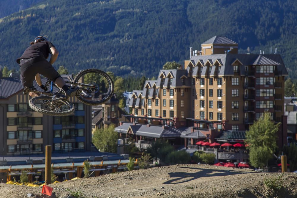 Sundial Hotel Whistler Exterior photo