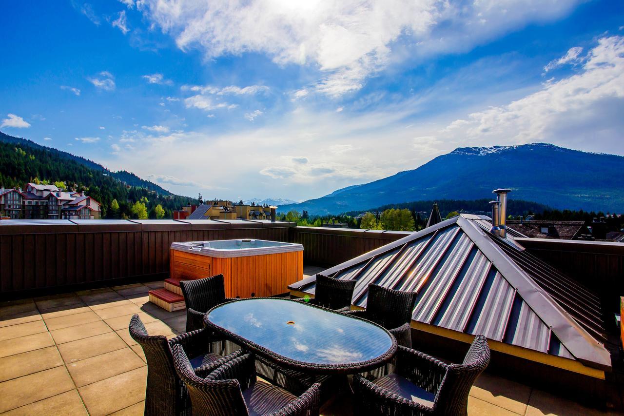 Sundial Hotel Whistler Exterior photo