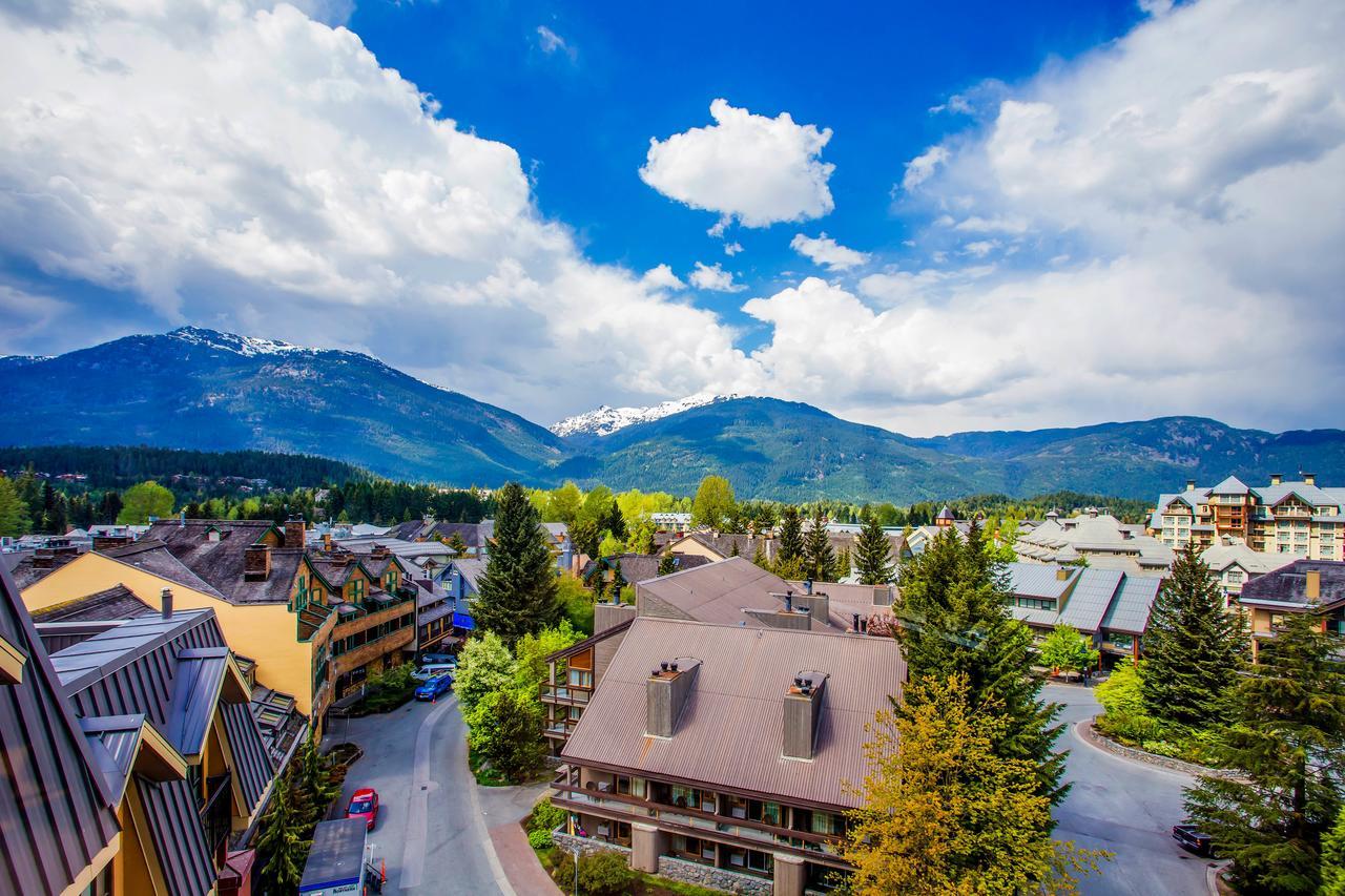 Sundial Hotel Whistler Exterior photo